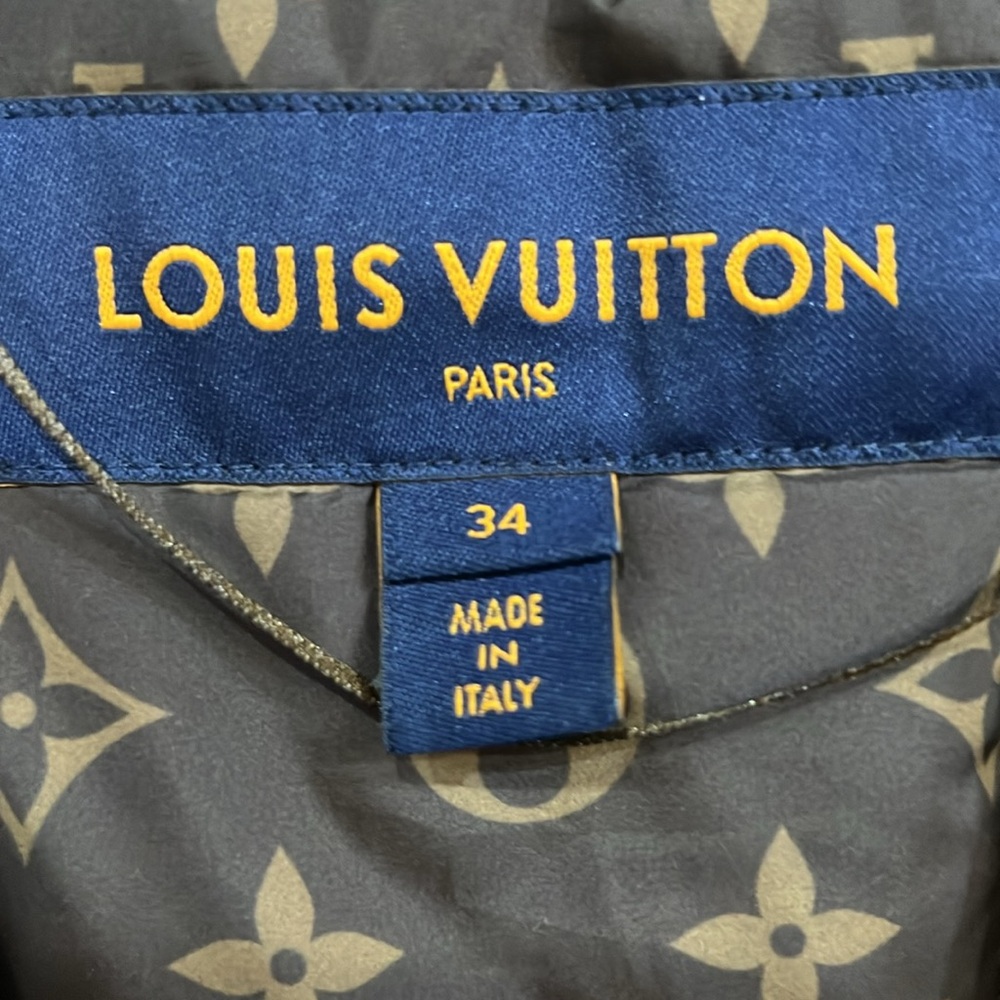 Louis Vuitton coat - Picture 10 of 16